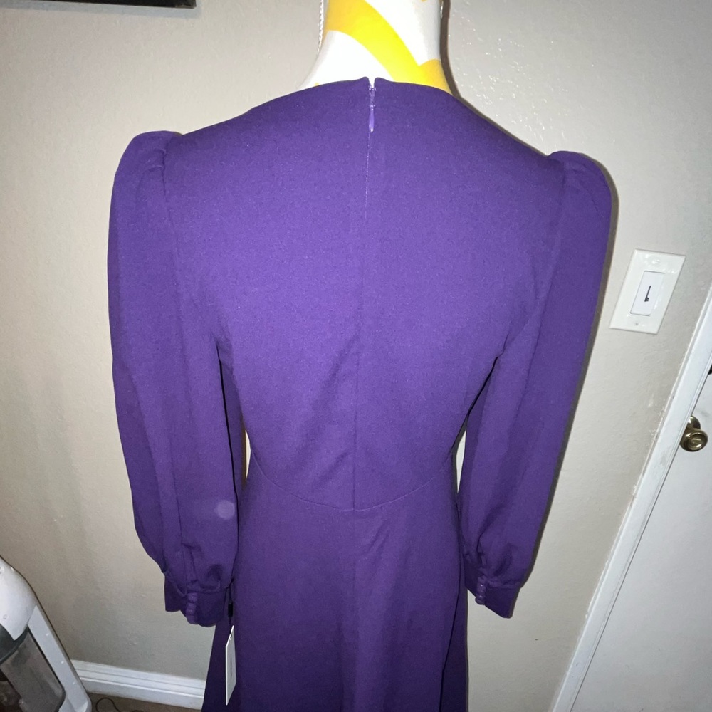 Dress - Picture 2 of 3